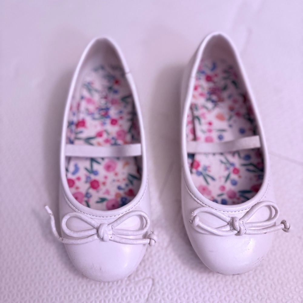 Nordstrom White Dress Shoes with Bow and Floral Lining